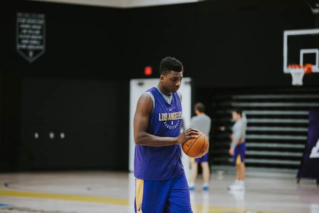 LAKERS PRACTICE 1201 - thomas bryant