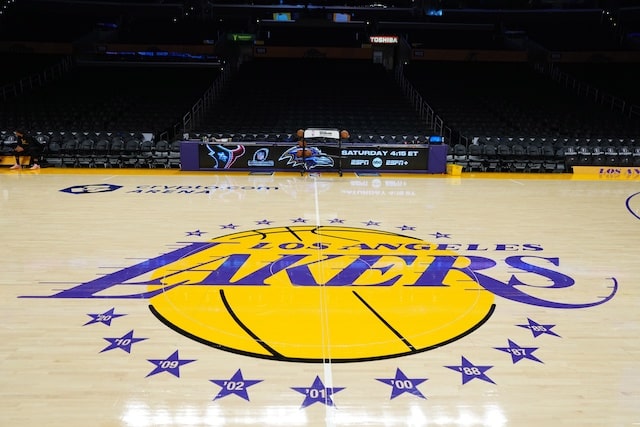 Lakers logo, Crypto.com court view